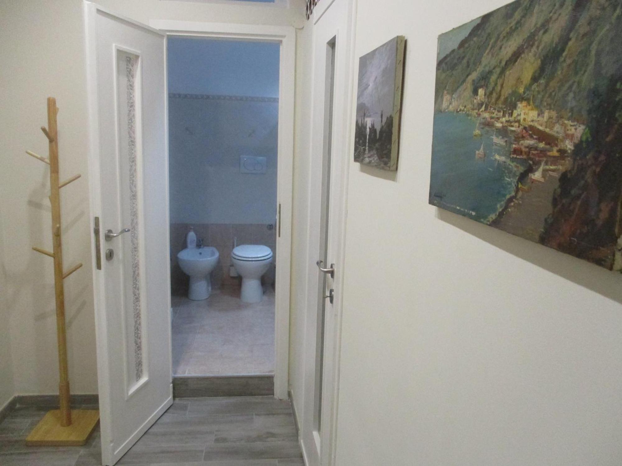La Casa Del Nespolo Tranquillo Alloggio Vicino Alla Stazione Sanremo Exteriör bild